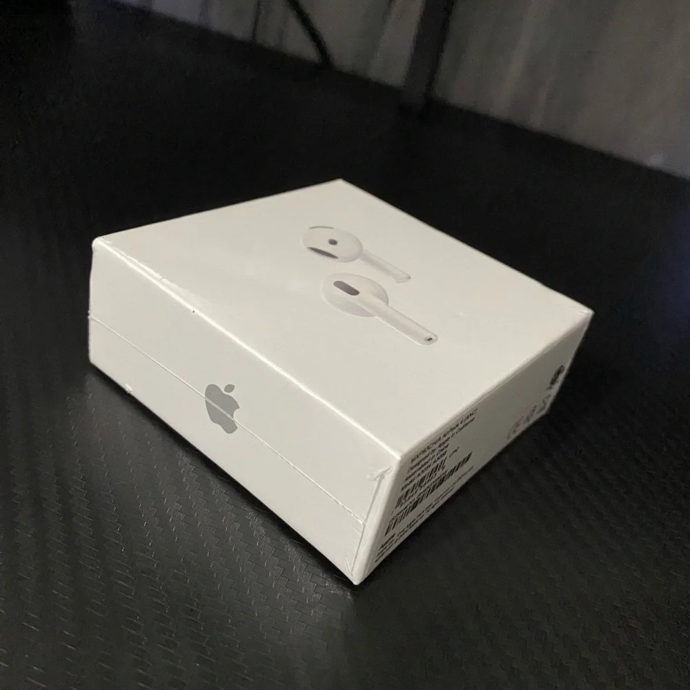 Apple AirPods 4 with Active Noise Cancellation (ANC) BRAND NEW SEALED - Picture 4 of 5